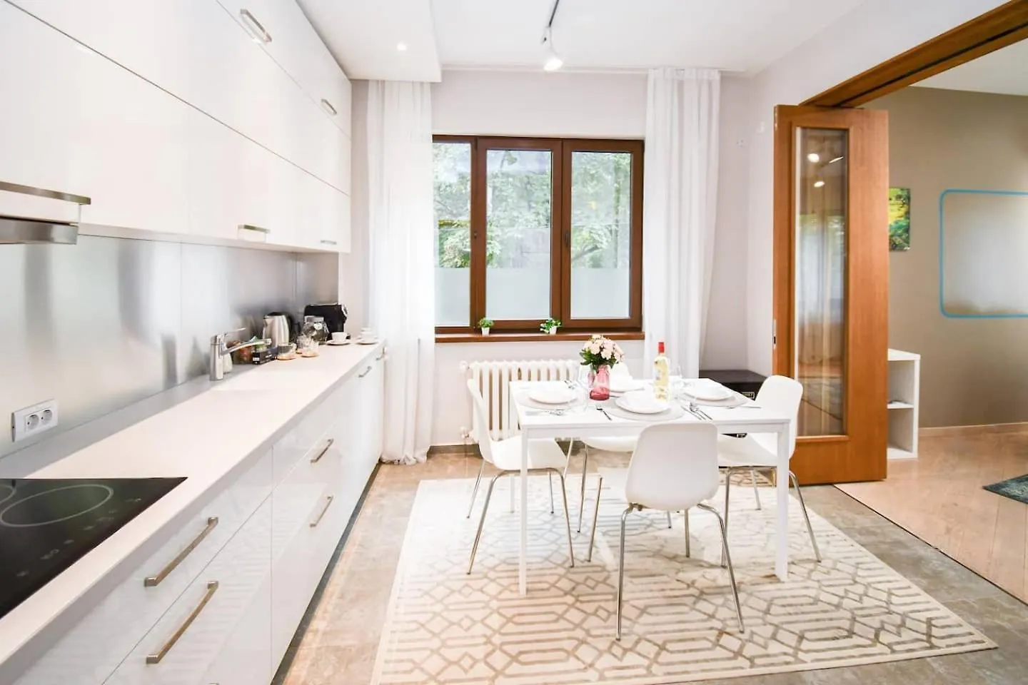 You Will This New Modern & Spacious Apt! Sofia