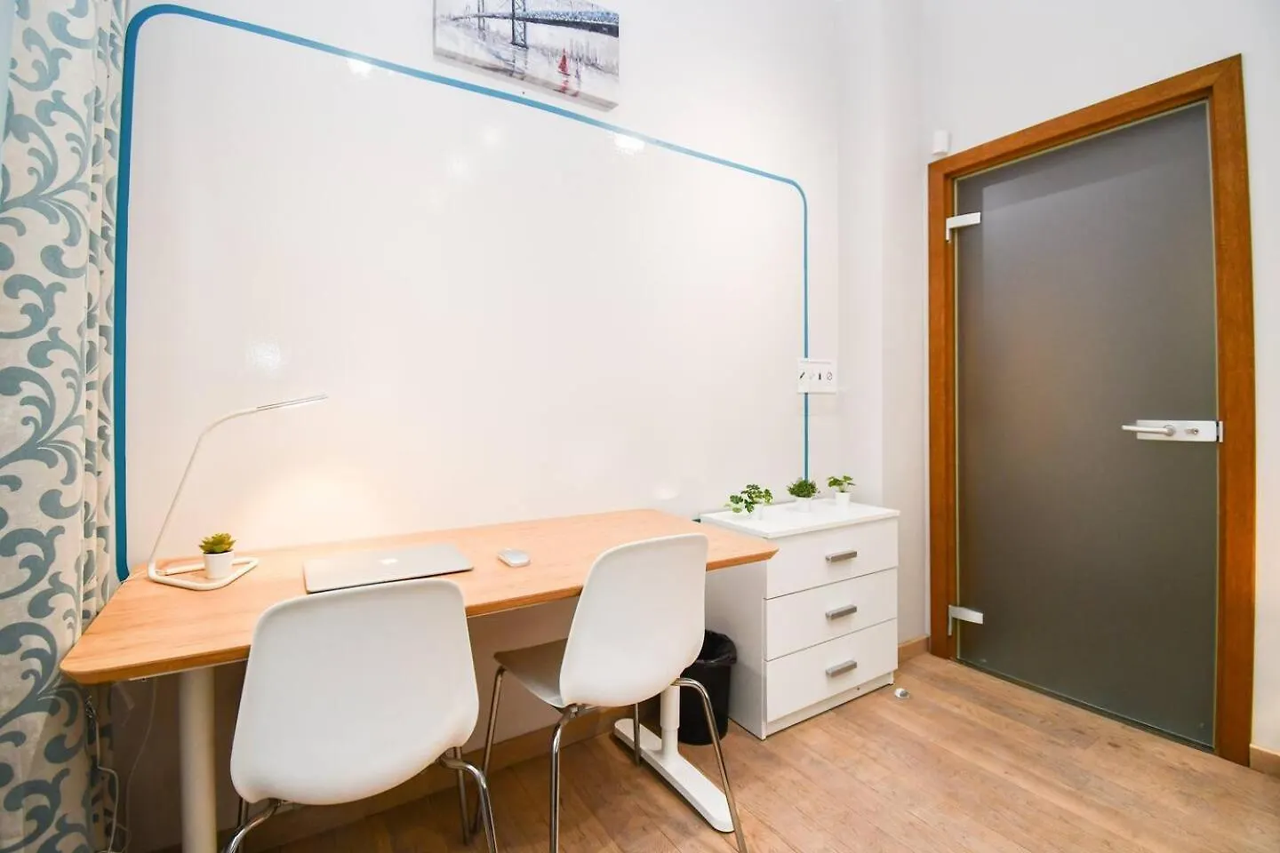You Will This New Modern & Spacious Apt! Sofia Apartment