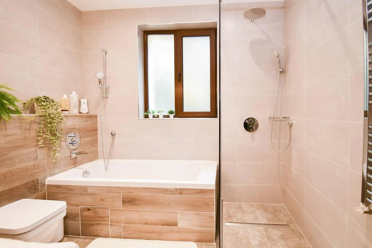 You Will This New Modern & Spacious Apt! Sofie Apartmán